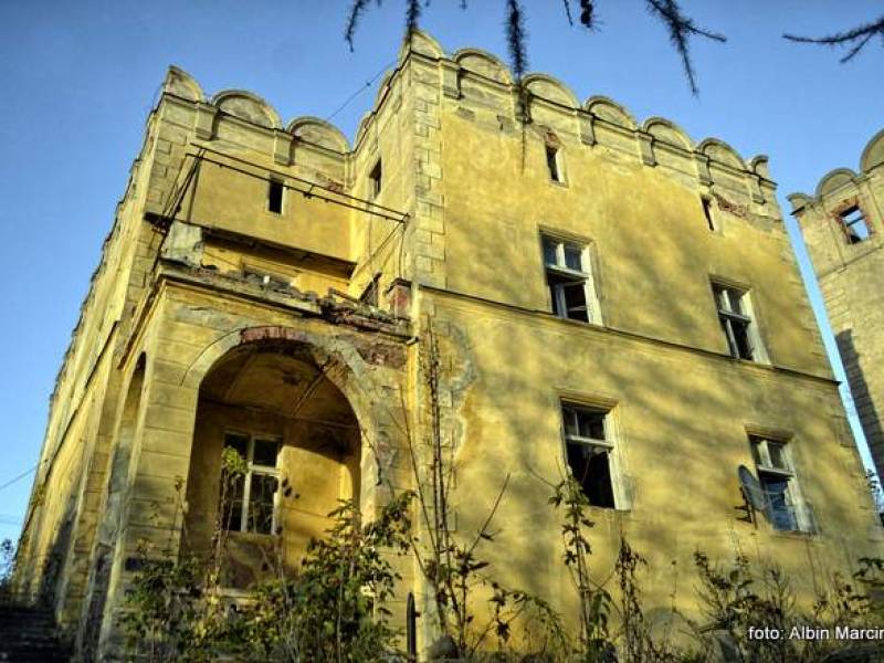 Zamek w Ratnie Dolnym